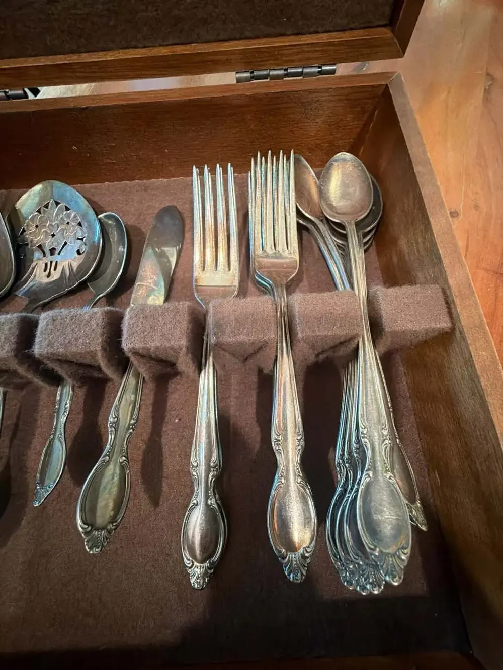 WM Rogers Silverplate Flatware Set with Wooden Box